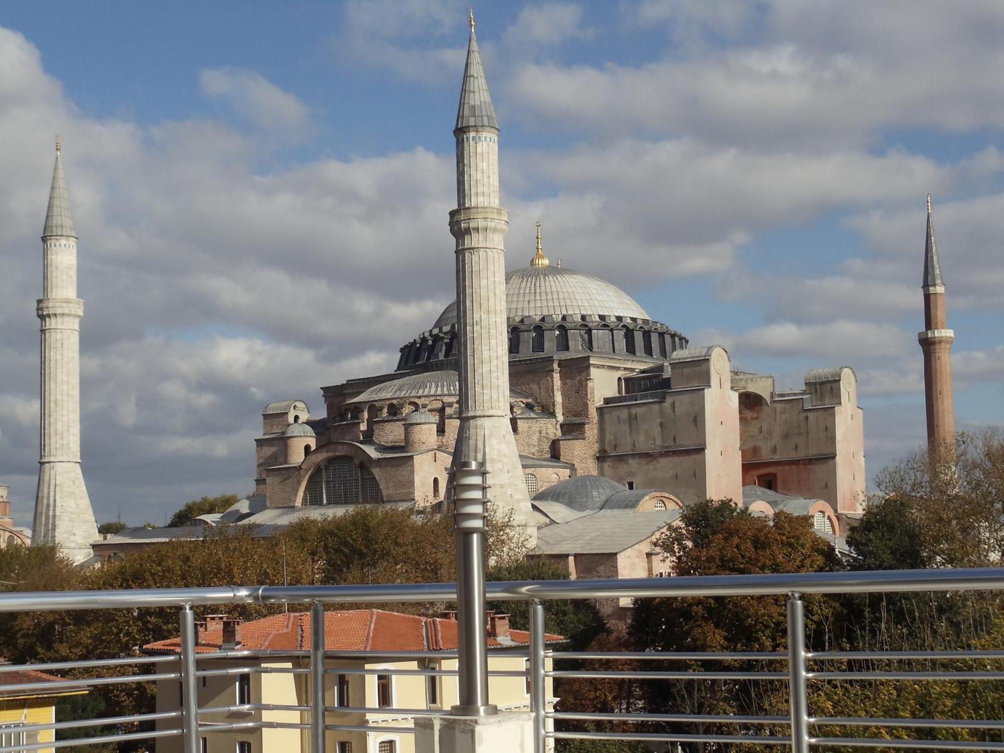 Ares Istambul